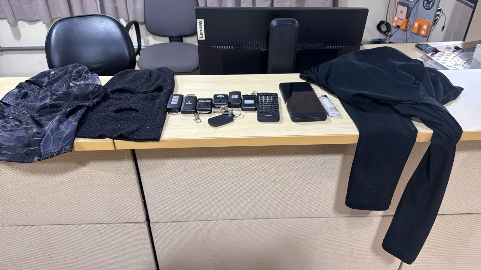 Vítimas foram trancadas dentro de um quarto durante o assalto - Fotos Polícia Militar