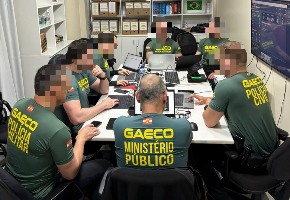 Ação do GAECO cumpre 29 mandados de busca e apreensão e 16 de prisão preventiva em Santa Catarina e no Paraná - Fotos Ministério Público de Santa Catarina